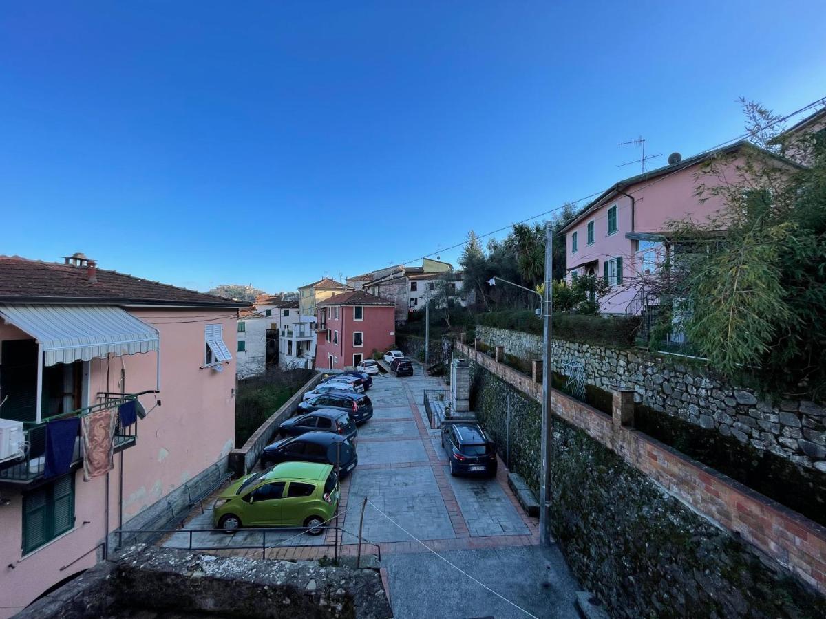 Tra Alpi Apuane E Cinque Terre.. Casetta Renata! Βίλα Valeriano Lunense Εξωτερικό φωτογραφία